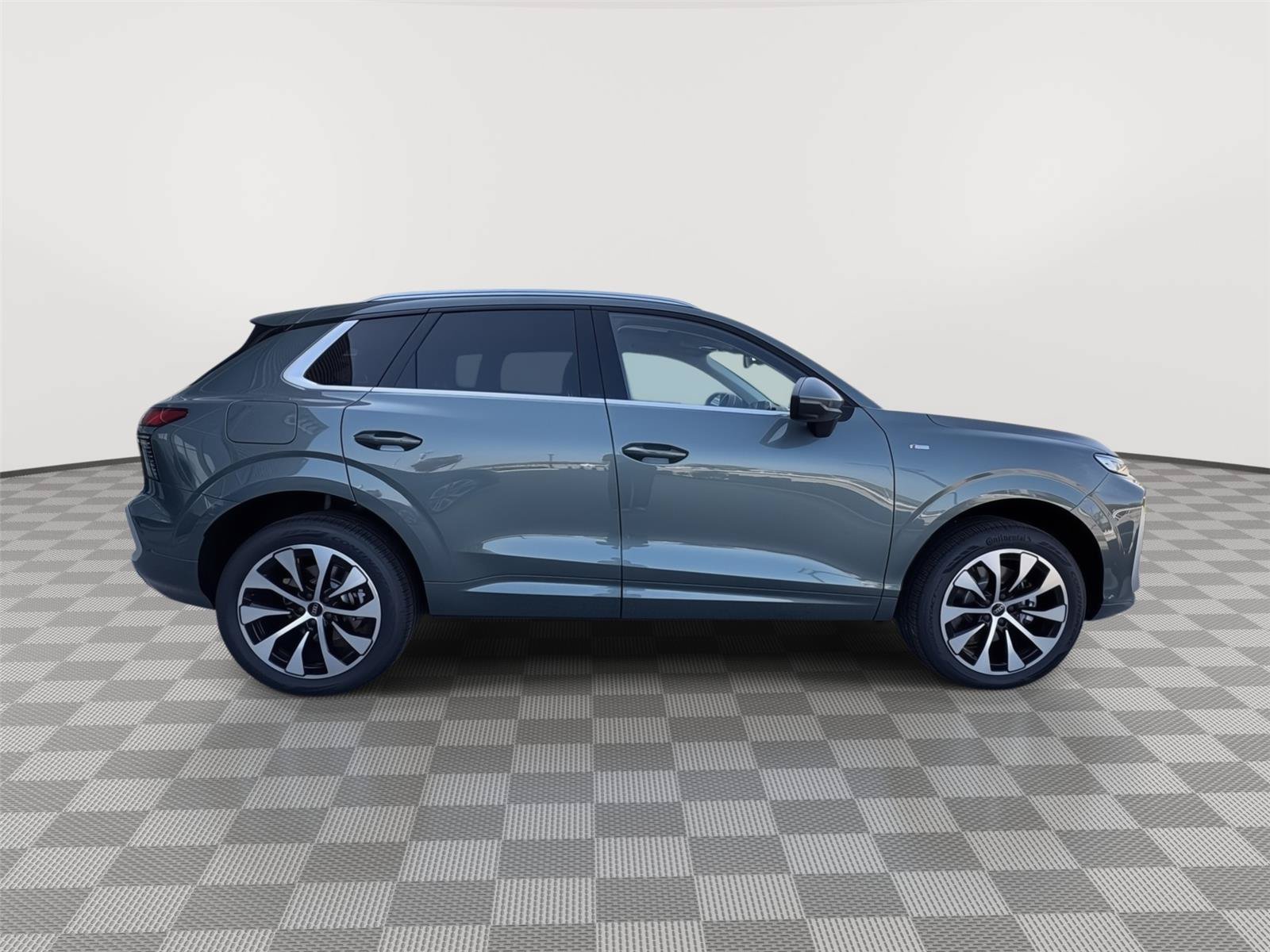 New 2026 Audi Q3 quattro 2.0T AWD/4WD image 6