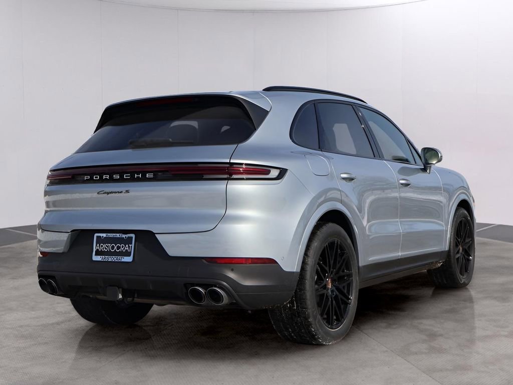 Certified 2026 Porsche Cayenne S AWD/4WD image 8