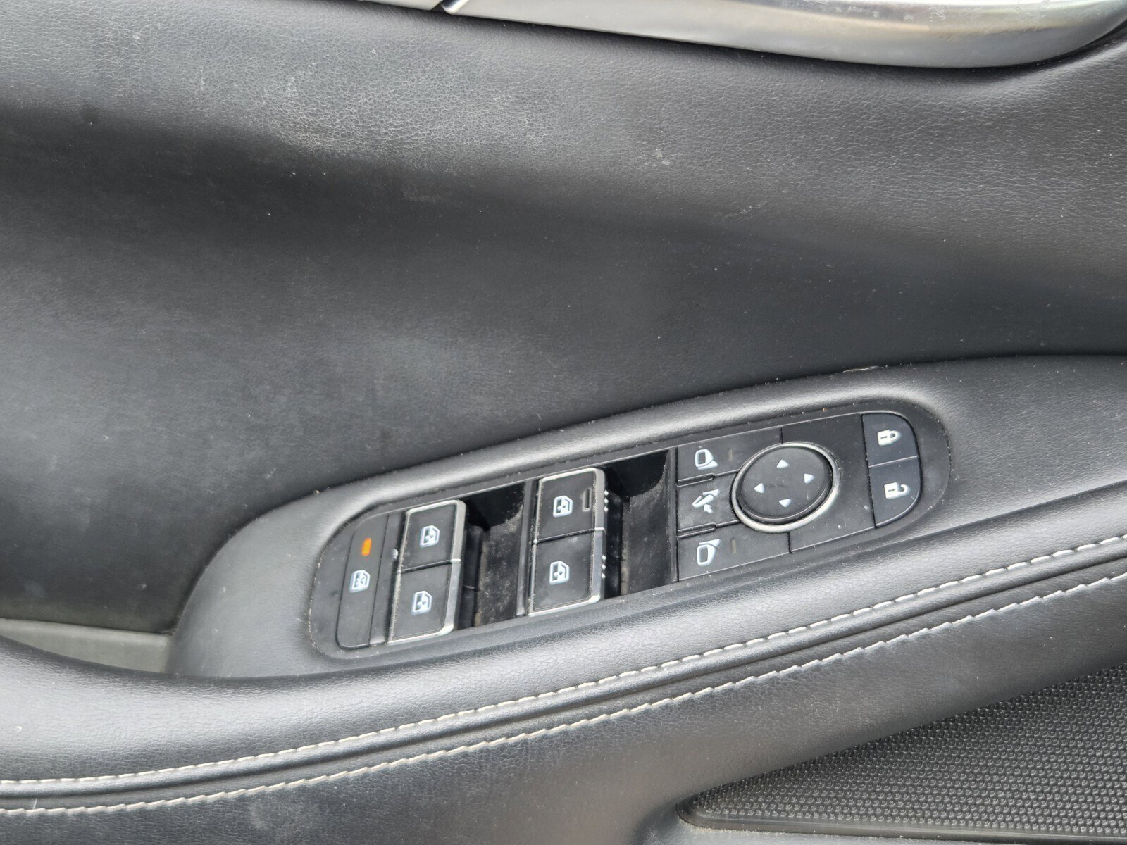 Used 2023 INFINITI QX60 Luxe AWD/4WD image 29
