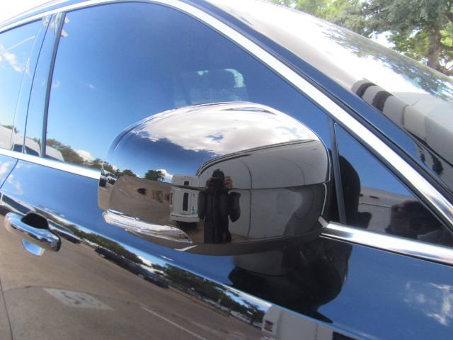 Used 2025 Volvo XC90 T8 Plus w/ Protection Package Premier image 27