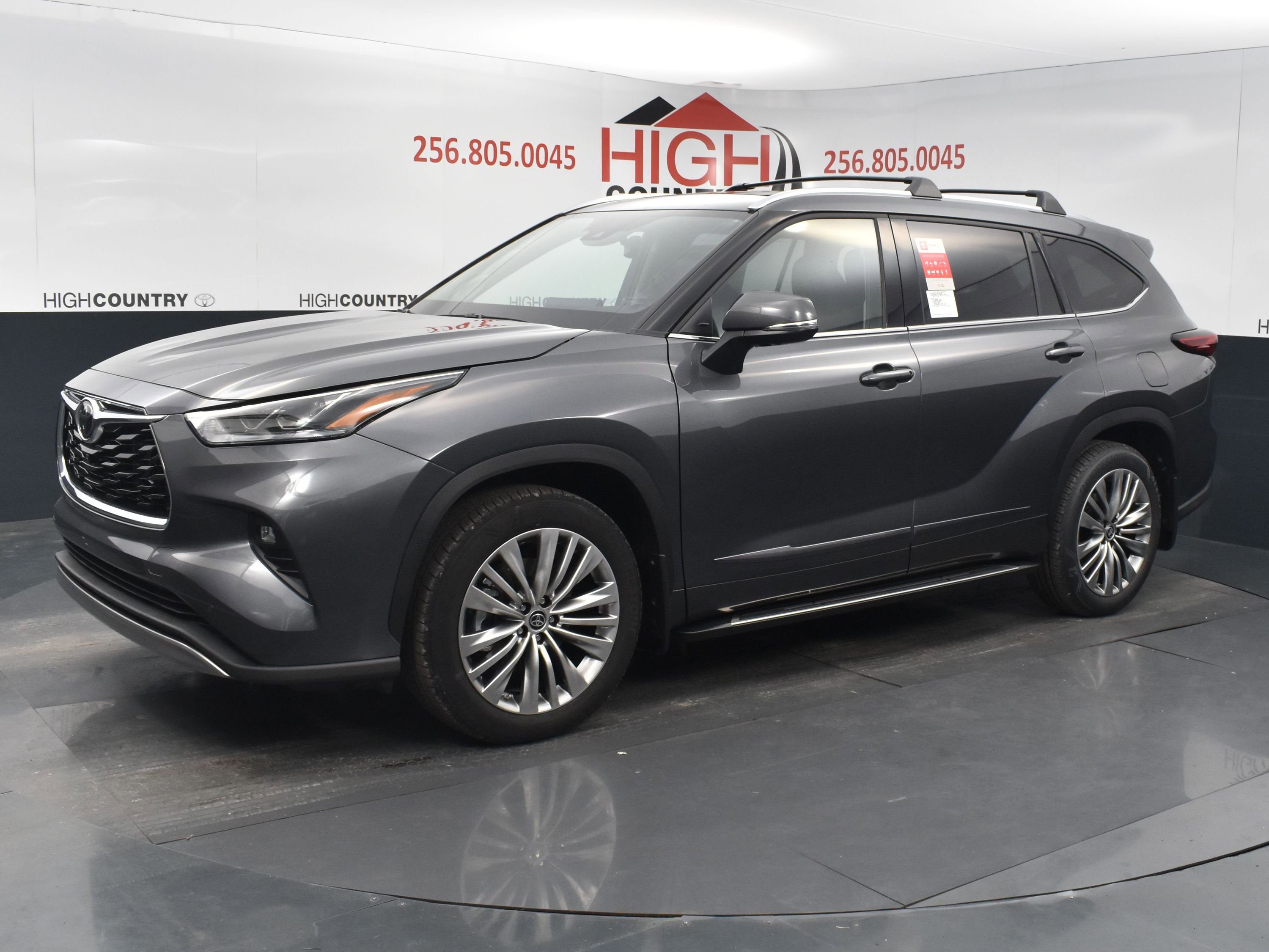 Used 2022 Toyota Highlander Platinum image 1