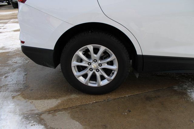 Used 2021 Chevrolet Equinox LT w/ Driver Convenience Package image 11