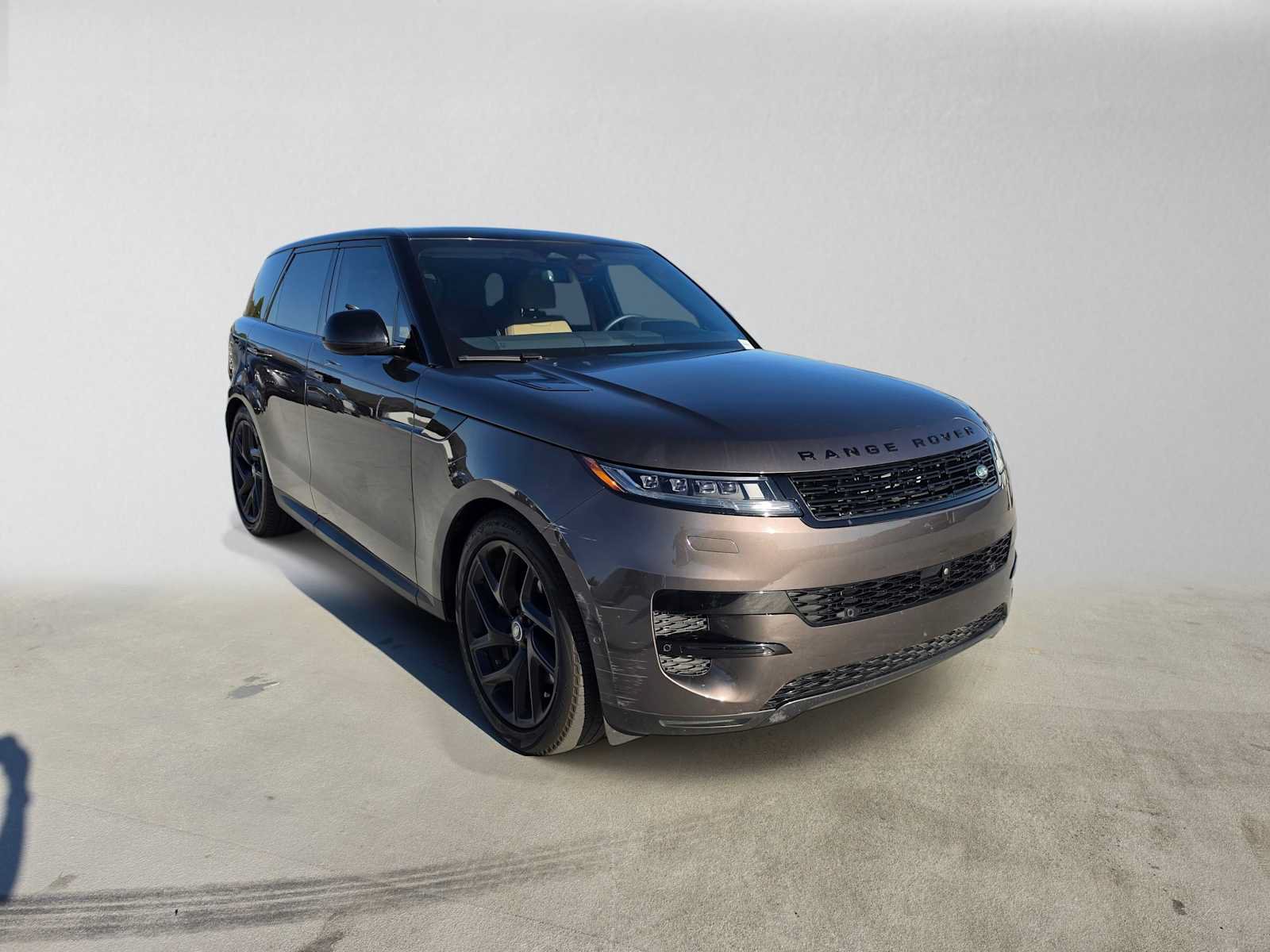 Used 2025 Land Rover Range Rover Sport SE AWD/4WD image 7