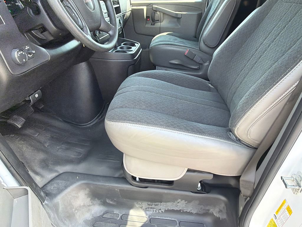 Used 2024 GMC Savana 2500 w/ Driver Convenience Package RWD image 9
