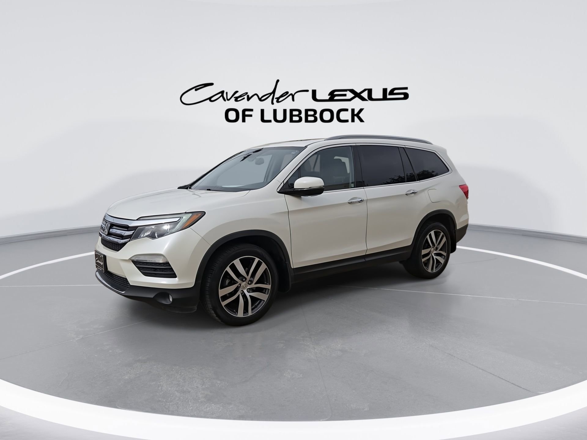 Used 2017 Honda Pilot Elite image 4