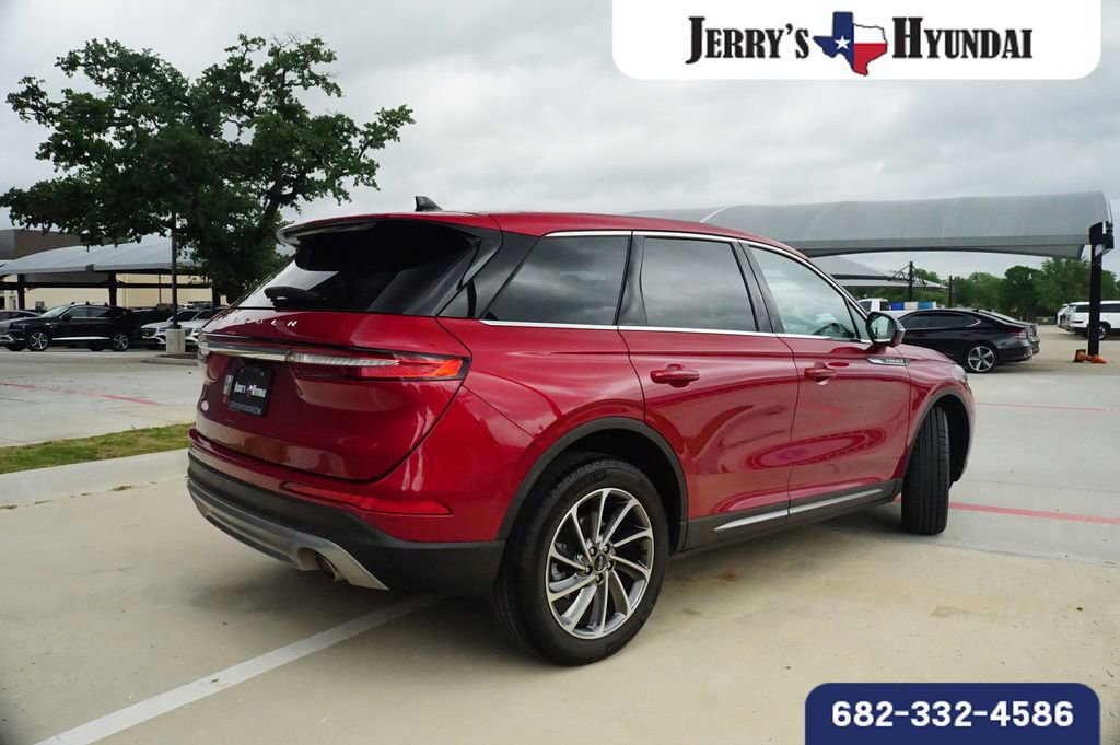 Used 2024 Lincoln Corsair AWD w/ Equipment Group 101A image 6