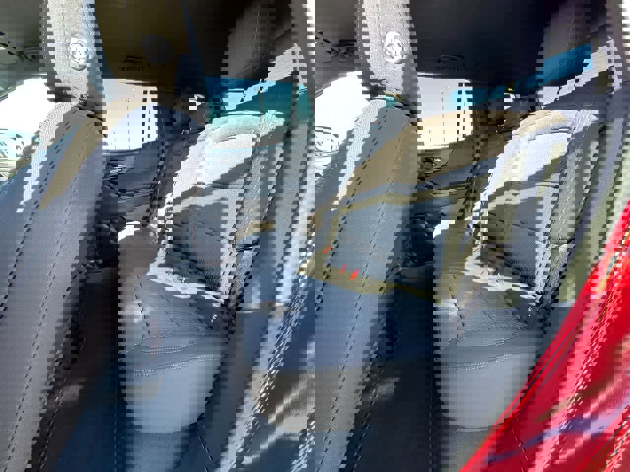 New 2025 Chevrolet Equinox LT image 24