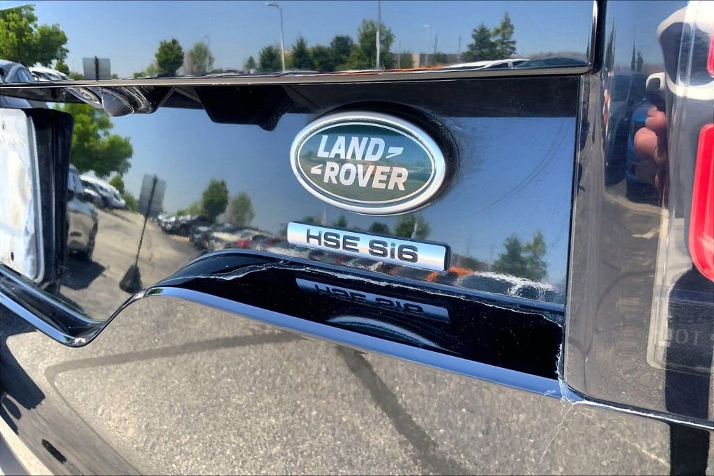 Used 2017 Land Rover Discovery HSE AWD/4WD image 6