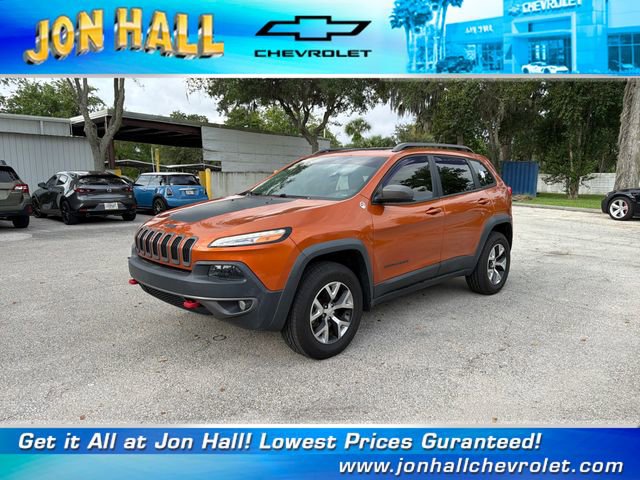 Used 2015 Jeep Cherokee Trailhawk w/ Comfort/Convenience Group AWD/4WD image 2