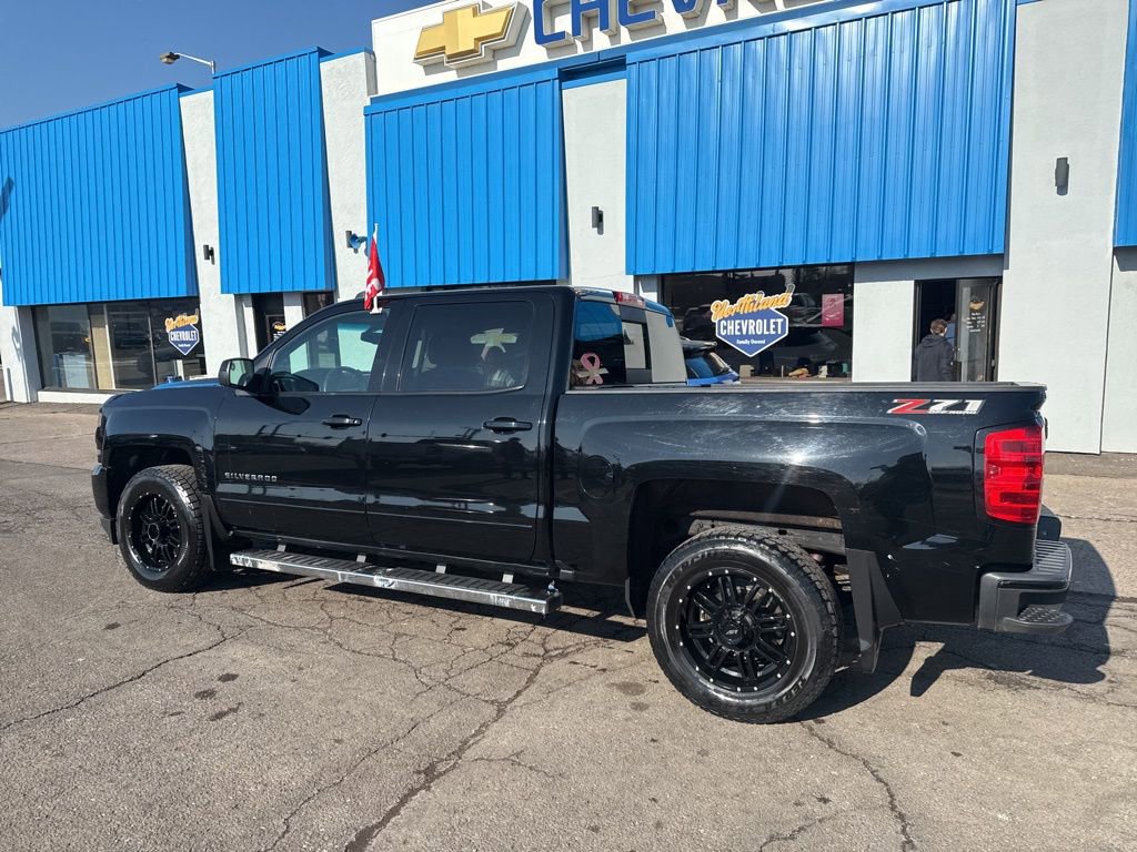 Used 2018 Chevrolet Silverado 1500 LT w/ All Star Edition image 11