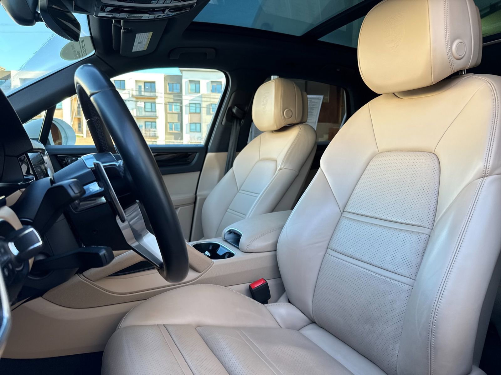 Certified 2023 Porsche Cayenne image 5