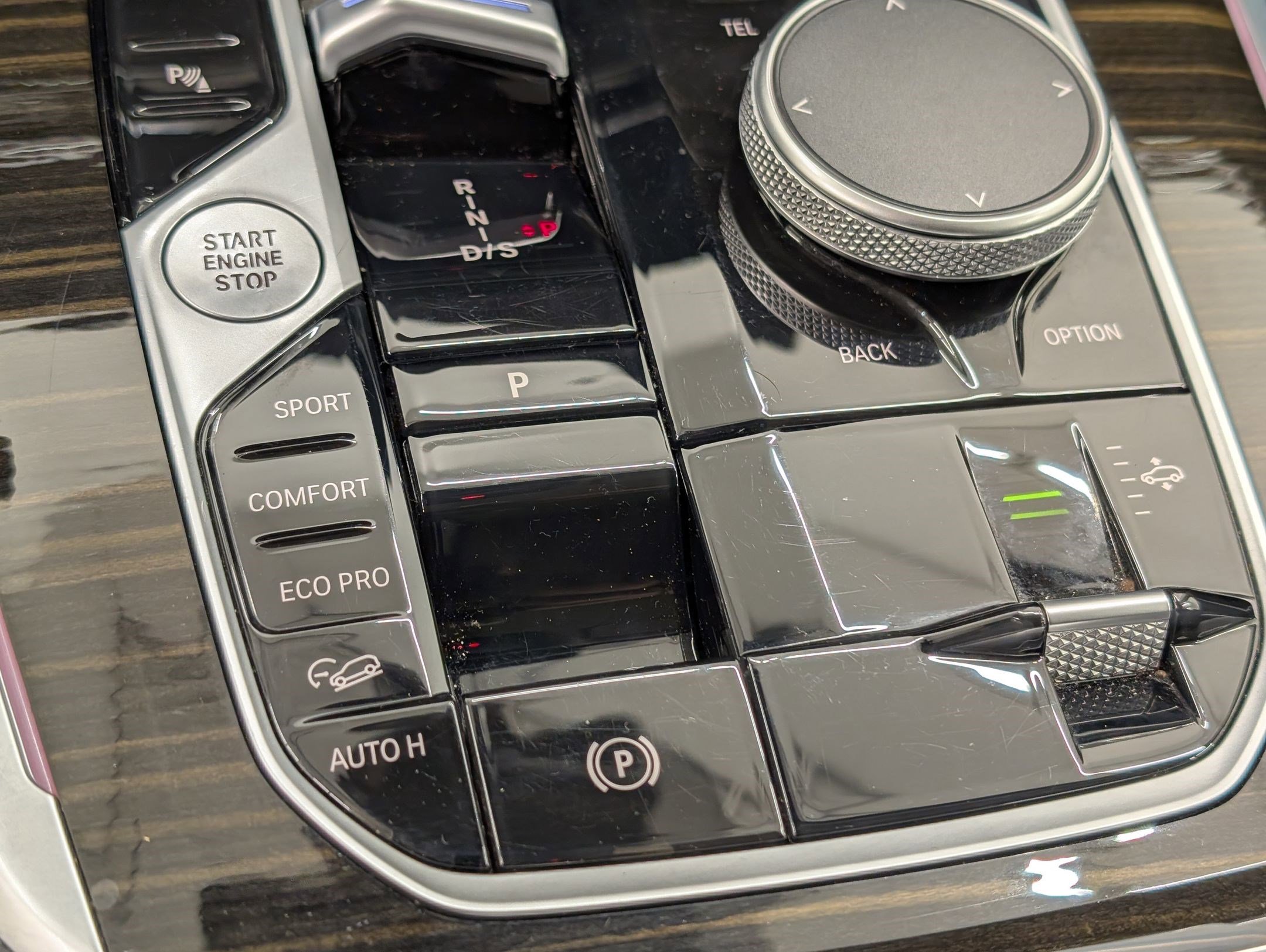 Used 2025 BMW X7 xDrive40i w/ Premium Package image 21