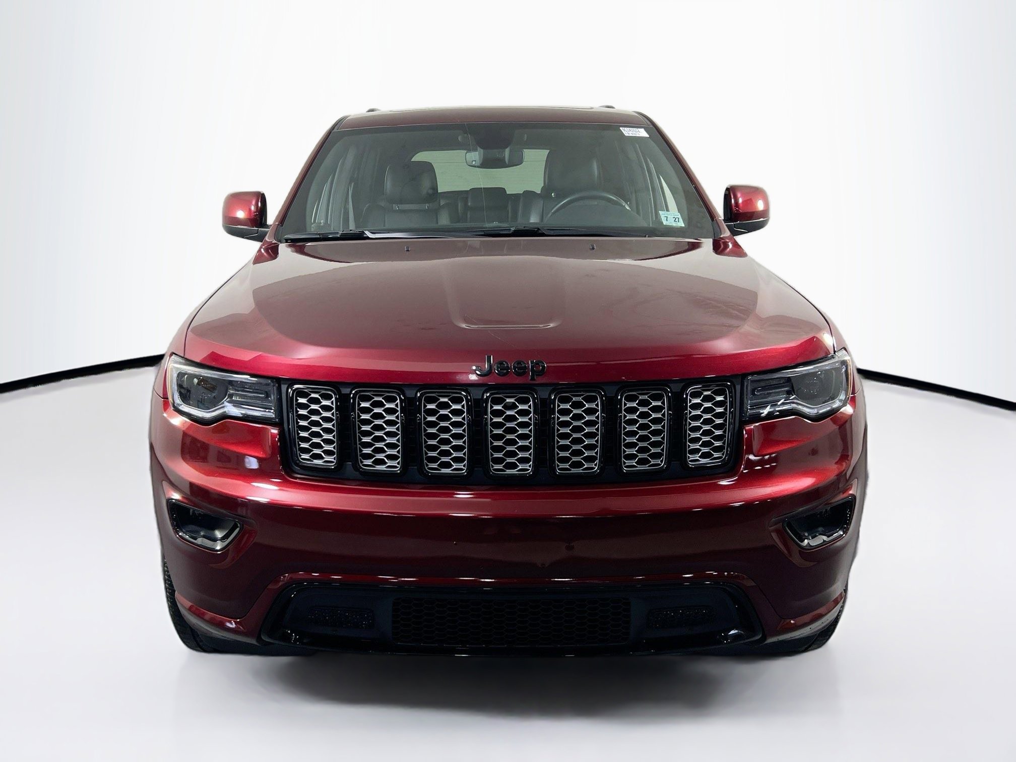 Used 2022 Jeep Grand Cherokee Laredo X AWD/4WD image 2