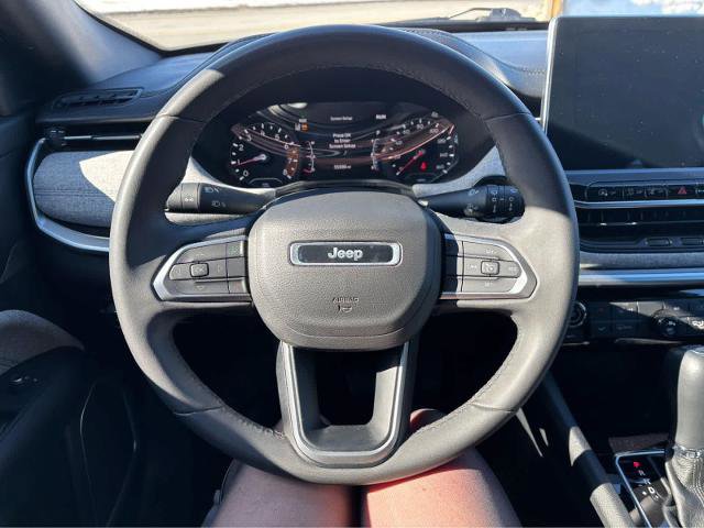 Used 2024 Jeep Compass Latitude AWD/4WD image 19