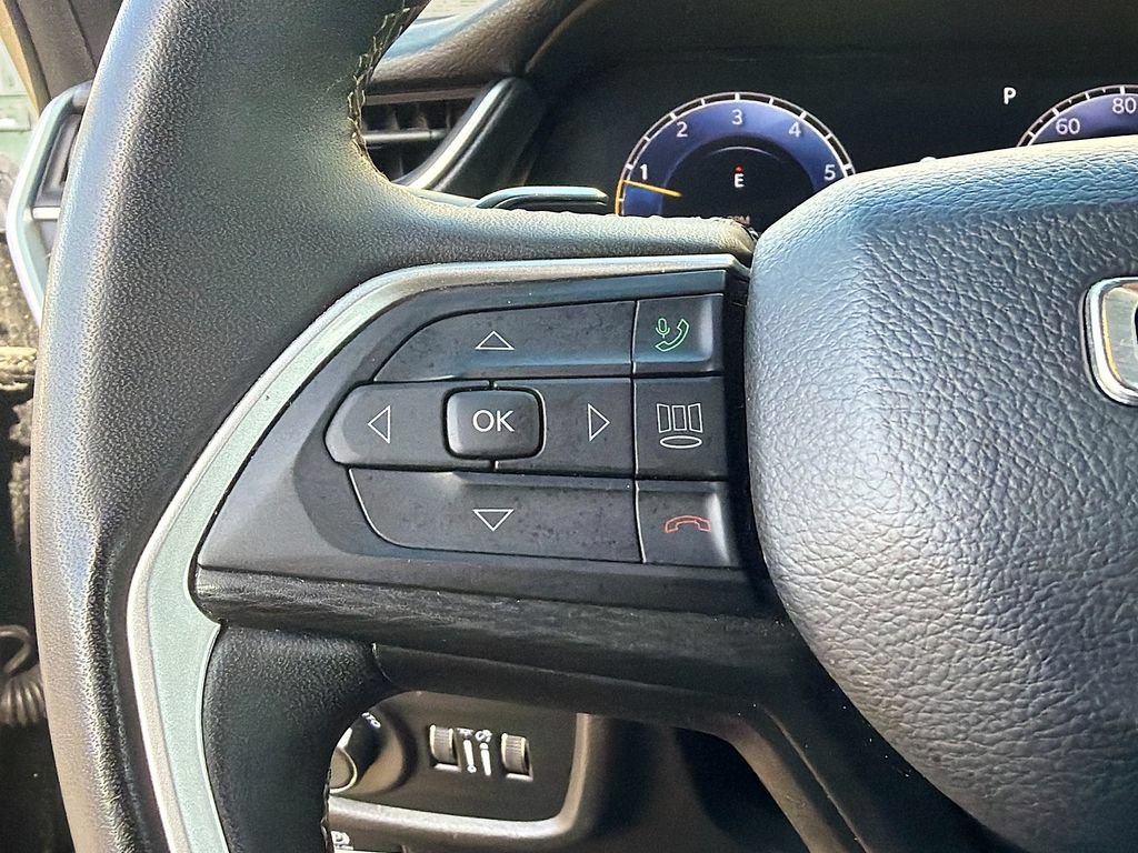 Used 2023 Jeep Grand Cherokee Altitude AWD/4WD image 33