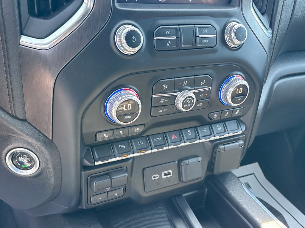 Used 2019 GMC Sierra 1500 AT4 w/ AT4 Premium Package AWD/4WD image 36