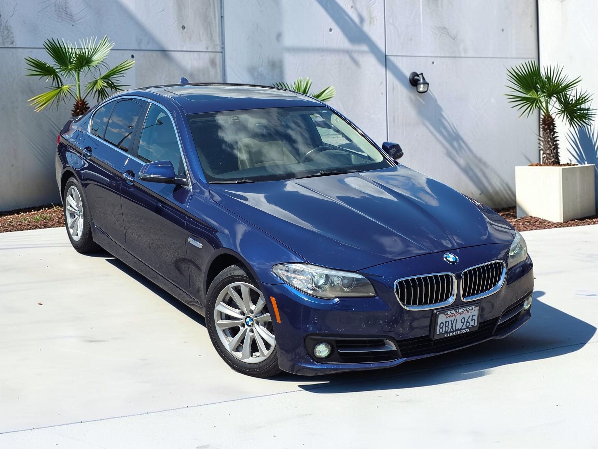 Used 2015 BMW 528i Sedan RWD image 2
