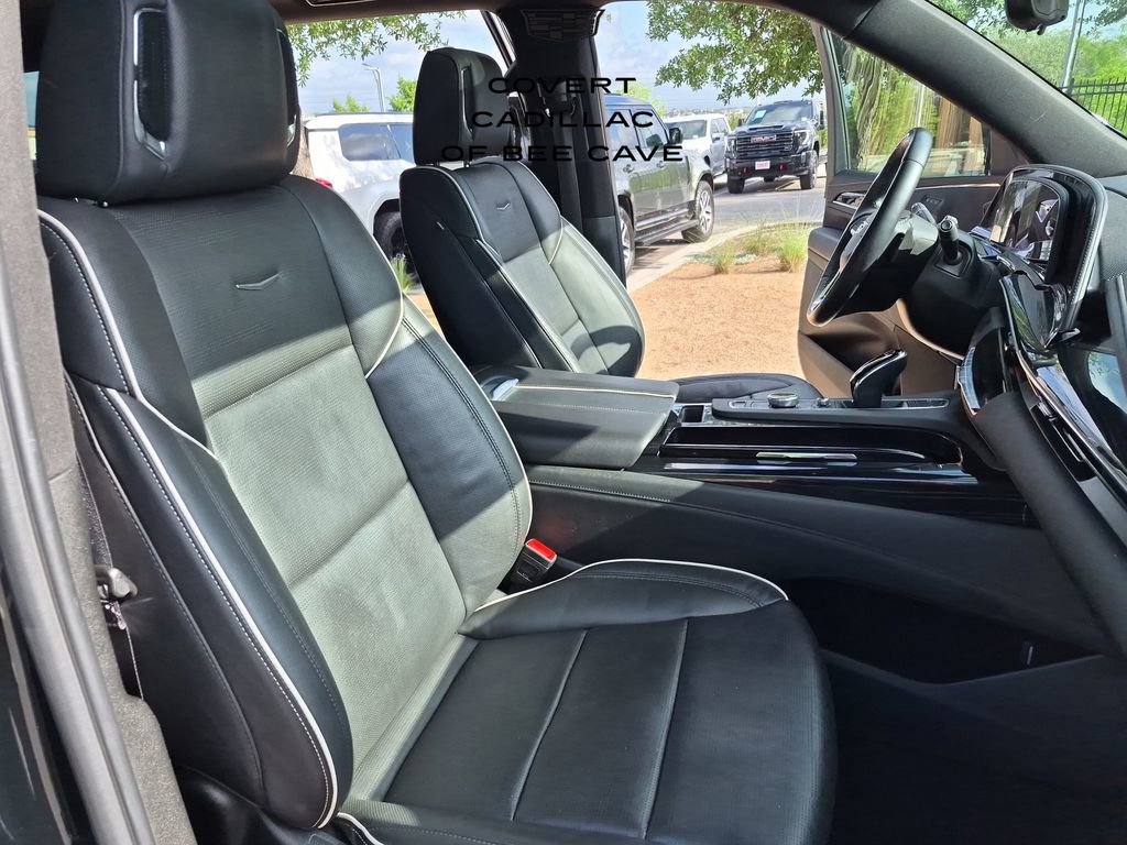 Used 2024 Cadillac Escalade Sport w/ LPO, ONYX Package image 42