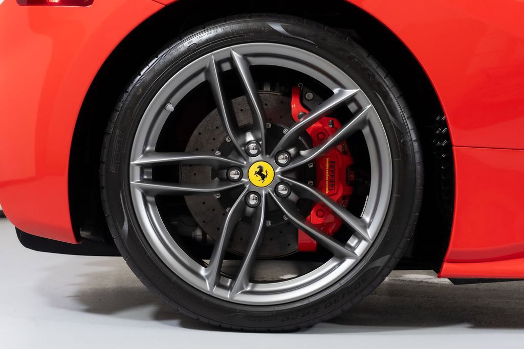 Used 2017 Ferrari 488 GTB RWD image 20