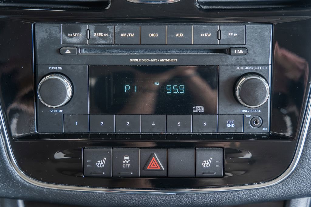 Used 2014 Chrysler 200 LX image 17