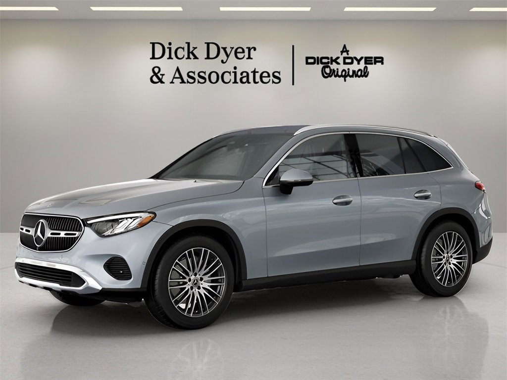 Used 2025 Mercedes-Benz GLC 300 4MATIC image 27