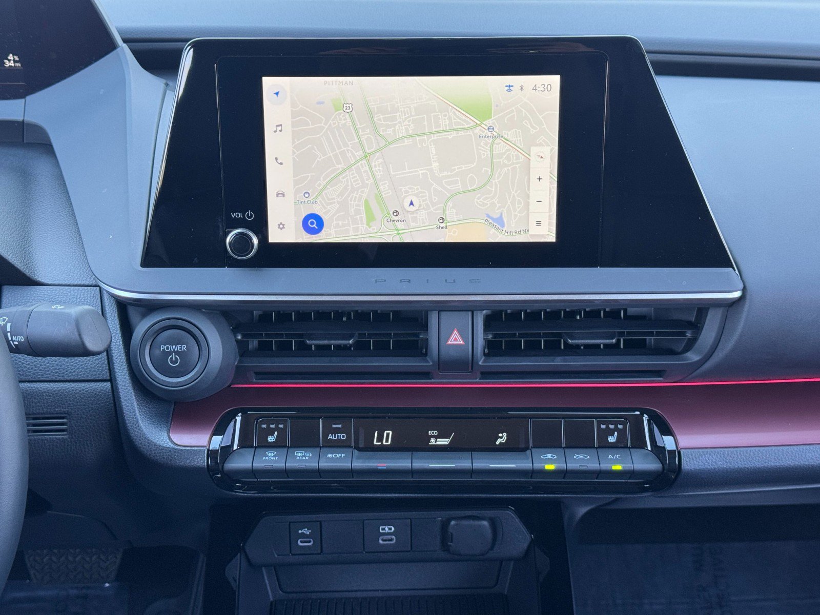Used 2025 Toyota Prius Plug-In Hybrid XSE FWD image 22