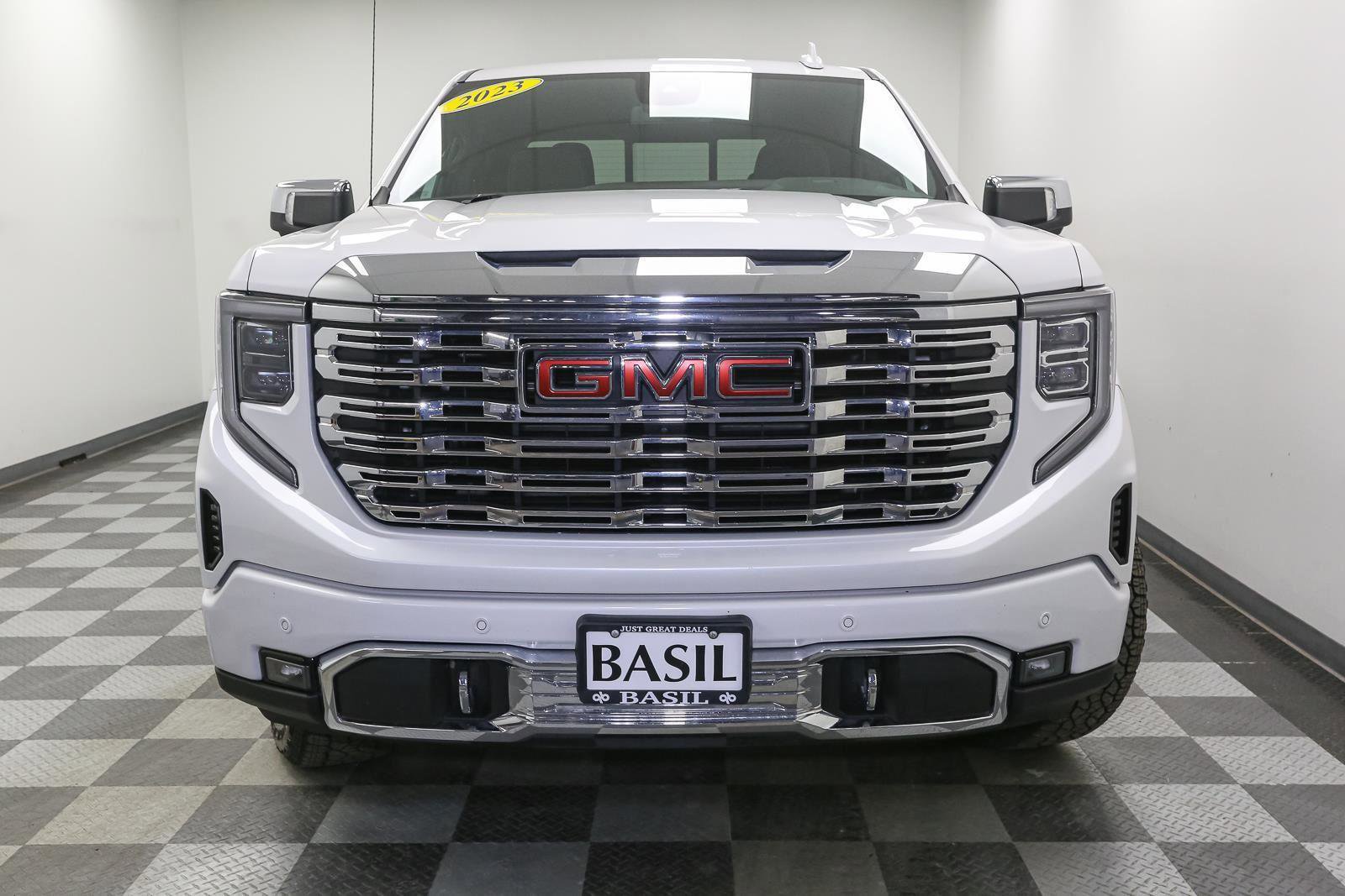 Used 2023 GMC Sierra 1500 Denali image 3