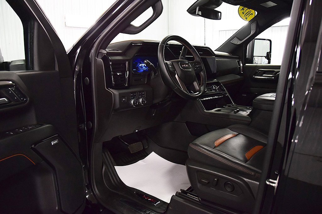 Used 2024 GMC Sierra 2500 AT4 w/ AT4 Preferred Package image 17