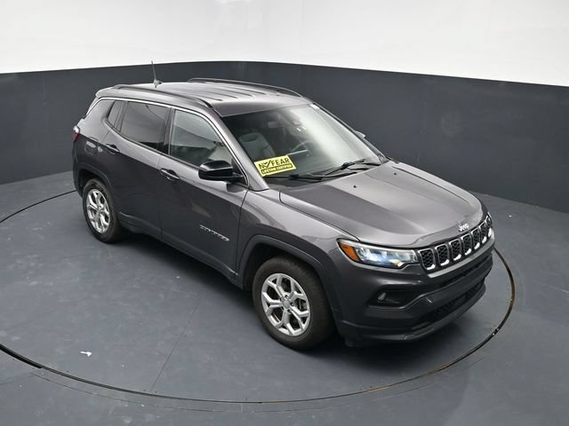 Used 2024 Jeep Compass Latitude AWD/4WD image 29