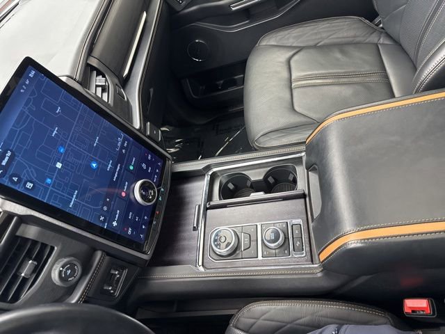 Used 2023 Ford Expedition Platinum image 19
