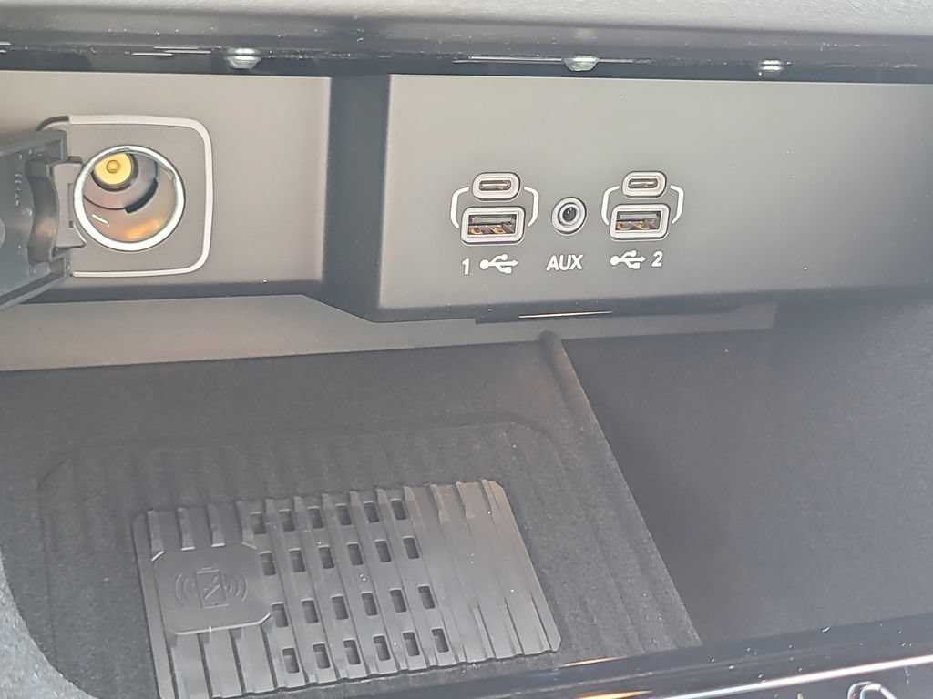 New 2026 Jeep Grand Wagoneer L 4WD w/ Premium Group I image 30