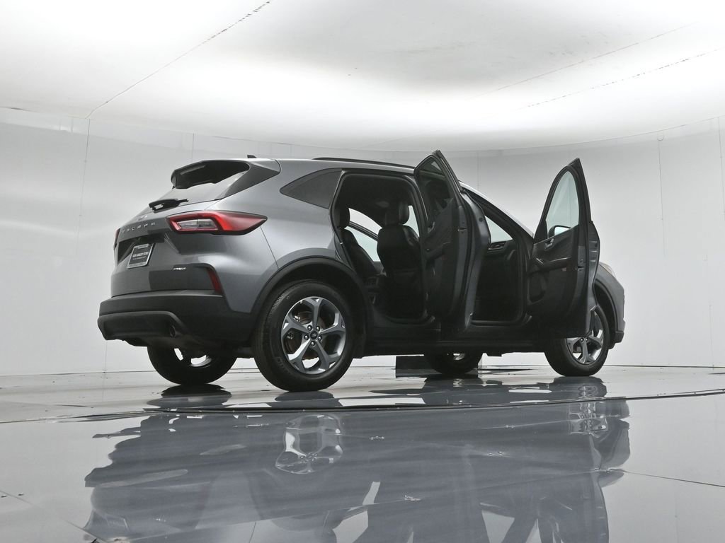 Certified 2025 Ford Escape ST-Line AWD/4WD image 51