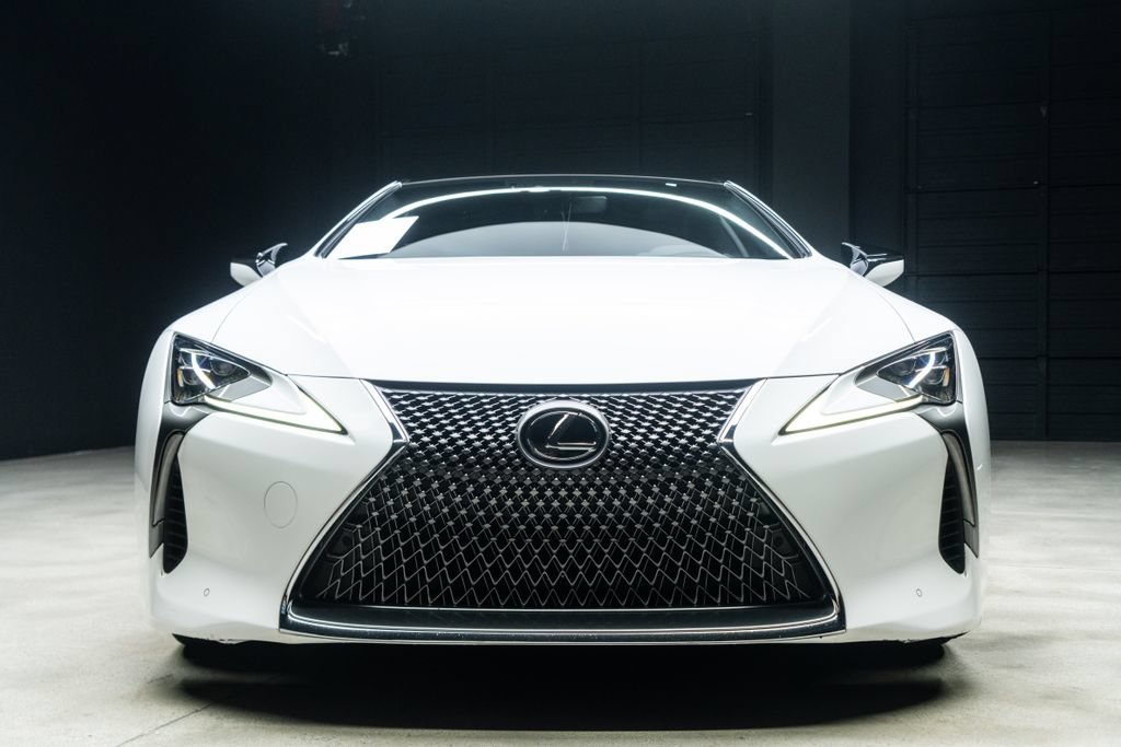 Used 2018 Lexus LC 500 Coupe w/ Touring Package RWD image 4