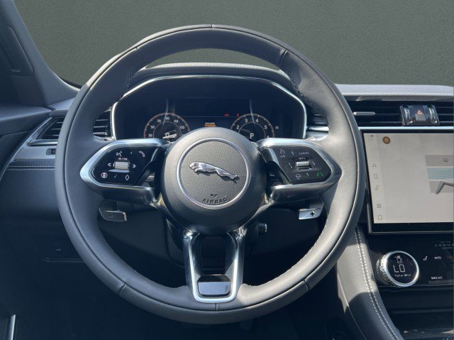 New 2026 Jaguar F-PACE R-Dynamic S image 35