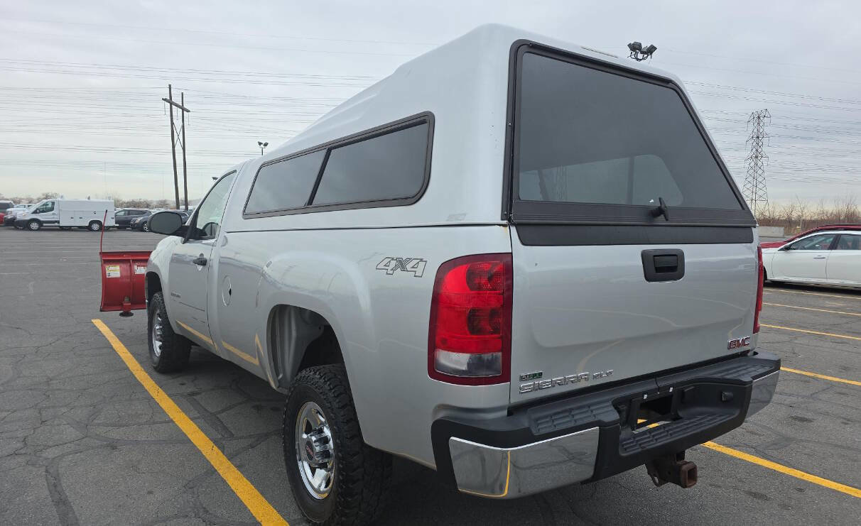 Used 2010 GMC Sierra 2500 SLE AWD/4WD image 4