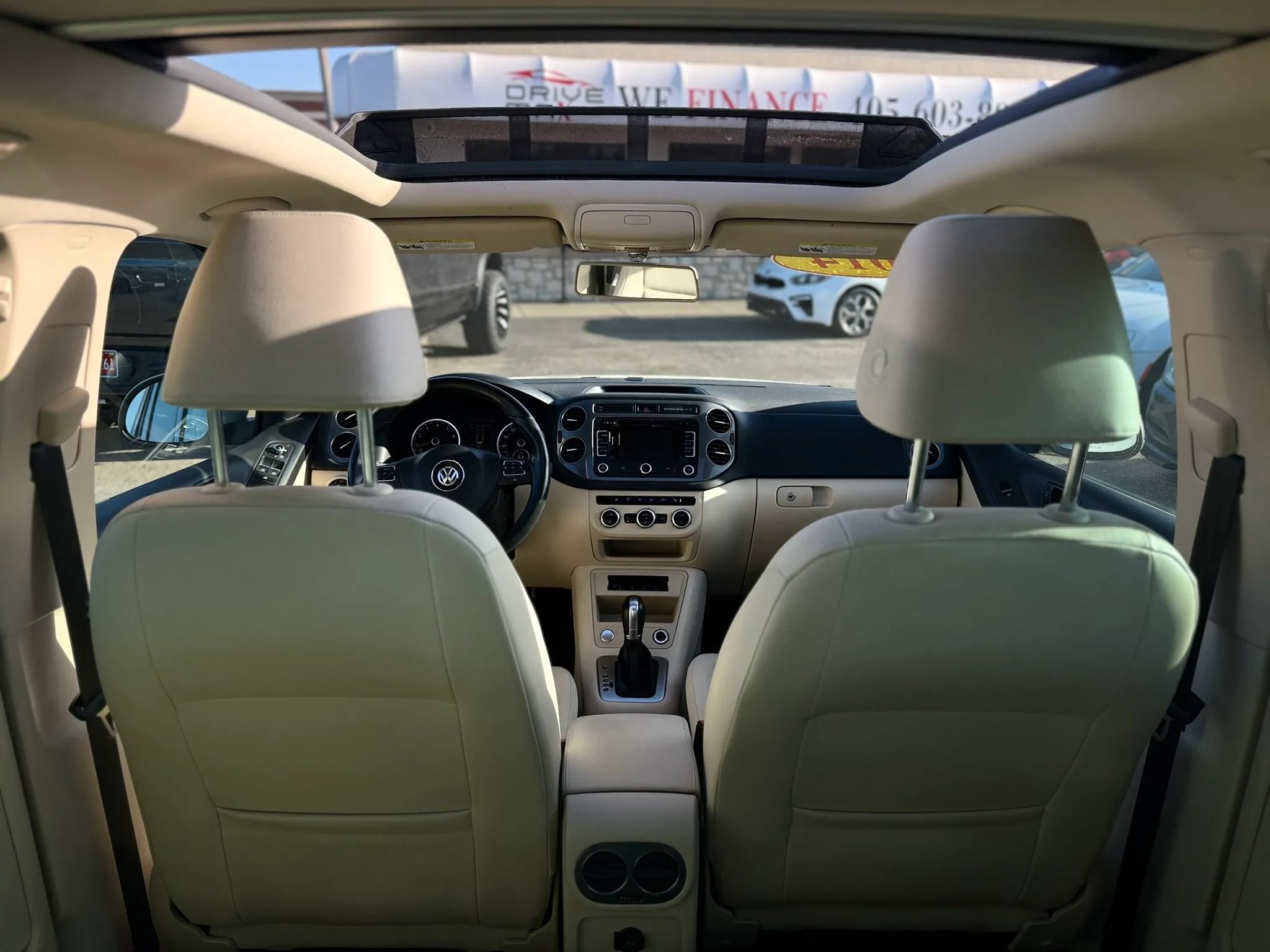 Used 2014 Volkswagen Tiguan SEL FWD image 11