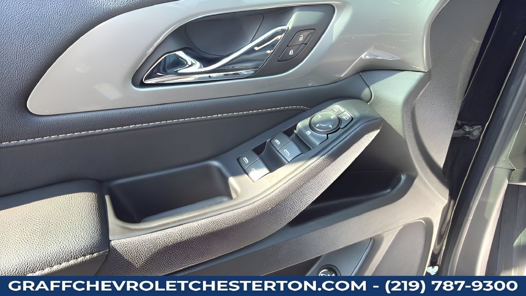 Used 2023 Chevrolet Traverse LT w/ Rear Camera Mirror Package AWD/4WD image 35