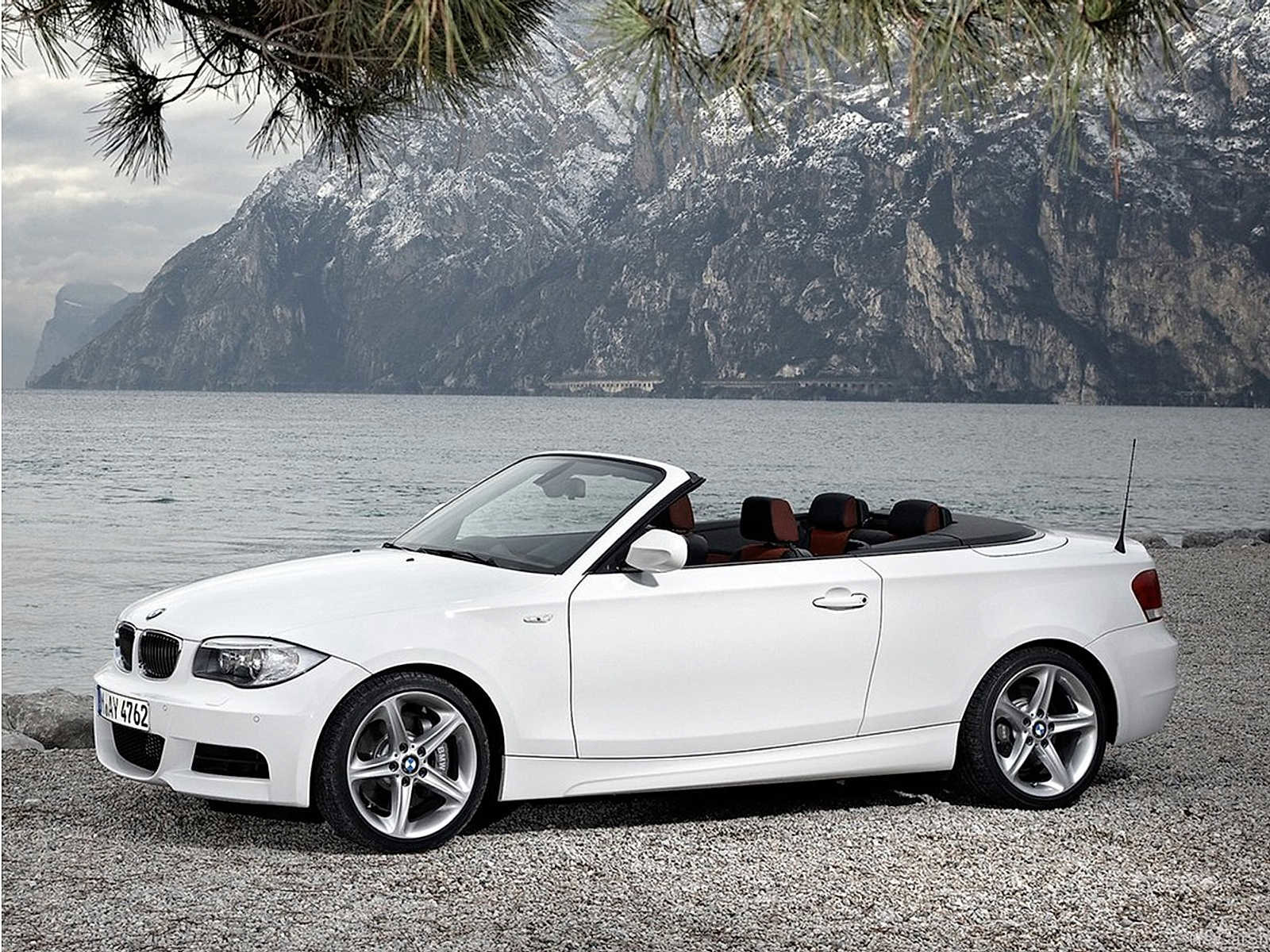 Used 2012 BMW 128i Convertible RWD image 1