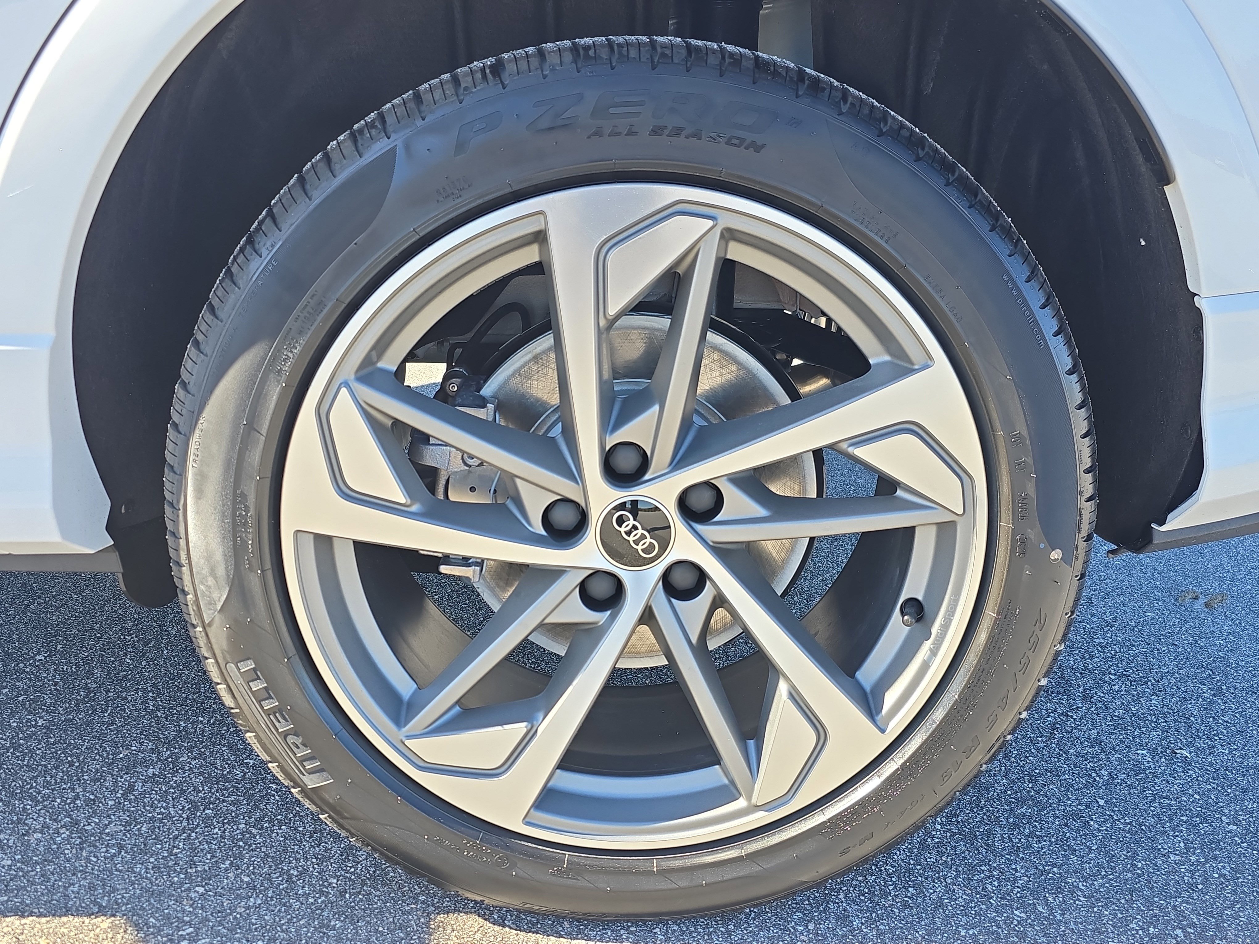 New 2025 Audi Q3 2.0T Premium image 32