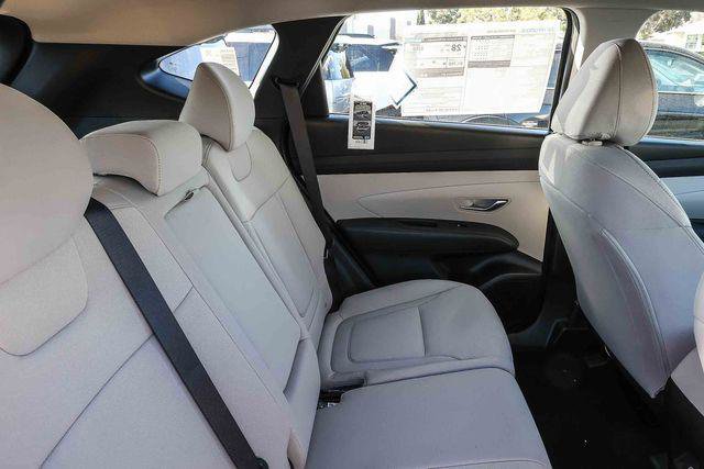 New 2026 Hyundai Tucson SE image 18
