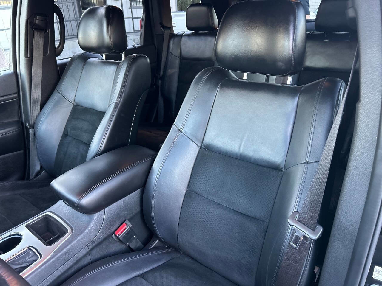 Used 2018 Jeep Grand Cherokee Altitude RWD image 15