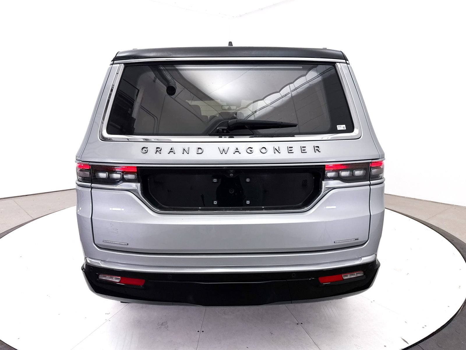 Used 2022 Jeep Grand Wagoneer Series III w/ Flexible Seating Group AWD/4WD image 21