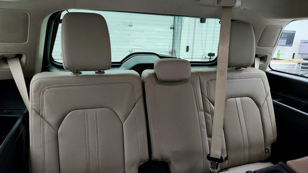 Used 2024 Ford Expedition Limited image 21