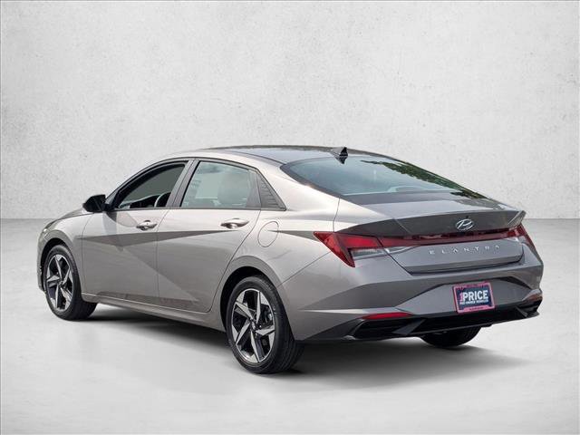 Used 2023 Hyundai Elantra SEL w/ Convenience Package FWD image 7