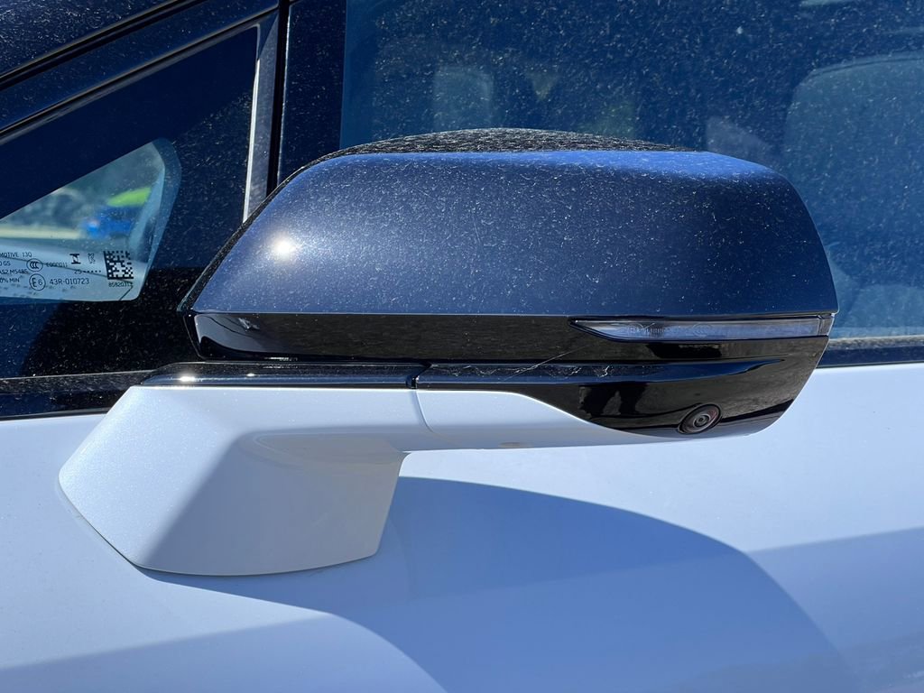 New 2026 Cadillac Optiq V AWD/4WD image 36