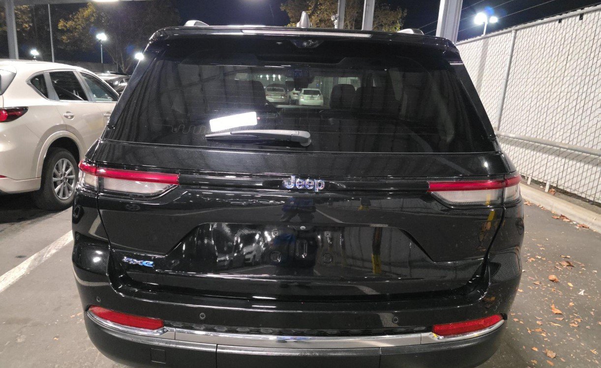 Used 2024 Jeep Grand Cherokee Limited 4xe w/ Luxury Tech Group II AWD/4WD image 5