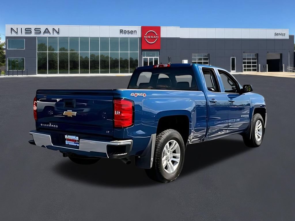 Used 2017 Chevrolet Silverado 1500 LT w/ All Star Edition AWD/4WD image 3