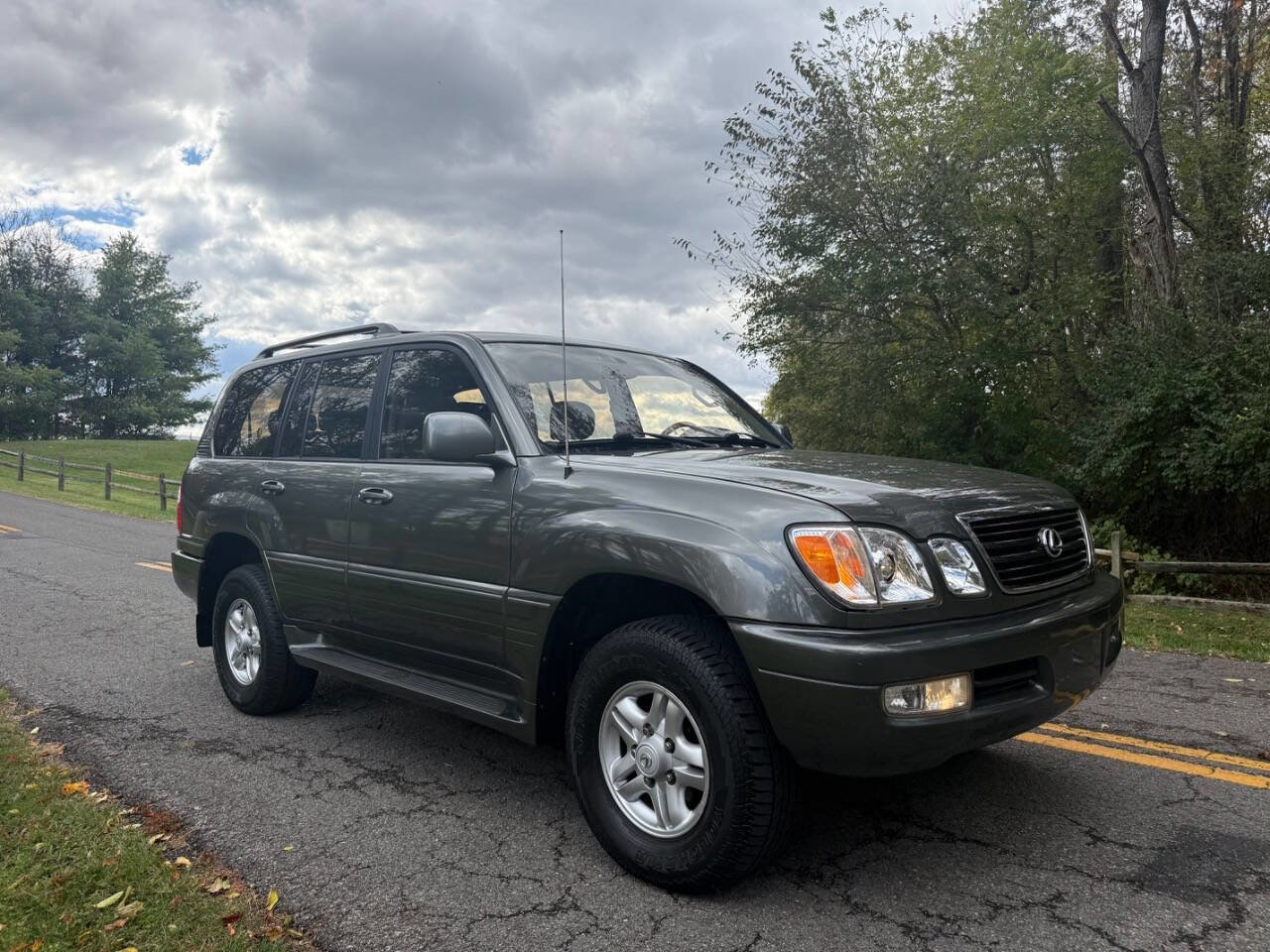 Used 2000 Lexus LX 470 4WD image 5