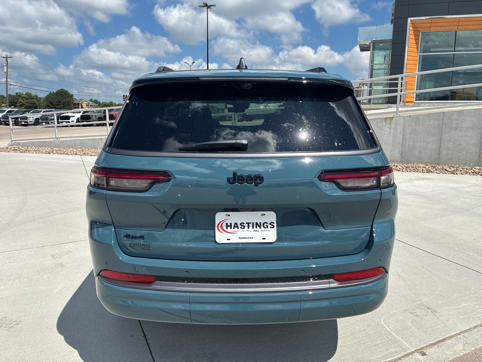 New 2026 Jeep Grand Cherokee L Limited AWD/4WD image 4