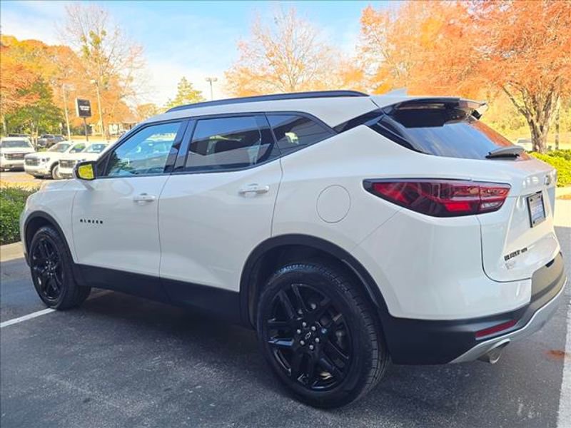 Certified 2023 Chevrolet Blazer LT w/ LPO, Black Grille Bar Package image 2